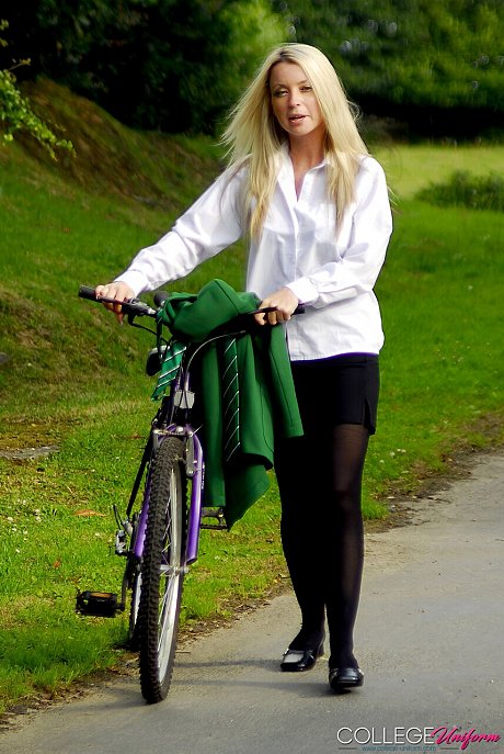 College Uniform performed by Tessa naked Photos - Gallery #6986