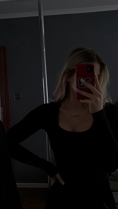 OnlyFans Your blonde Wiki Your blonde Wiki - Image 6 of 20  in Model category  