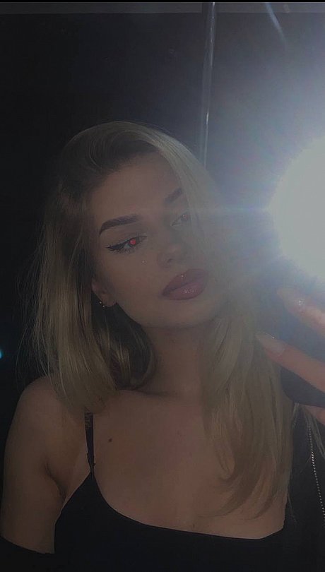 OnlyFans Your blonde Wiki Your blonde Wiki - Image 12 of 20  in Model category  