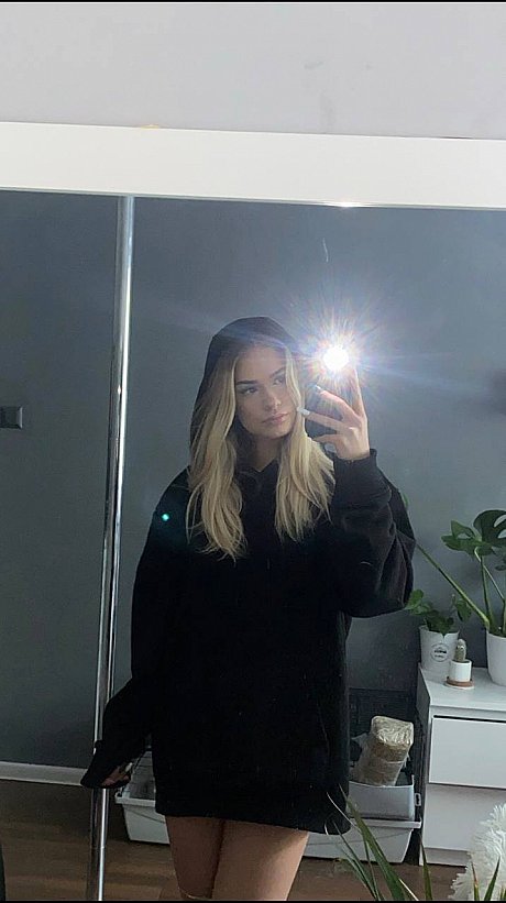 OnlyFans Your blonde Wiki Your blonde Wiki - Image 15 of 20  in Model category  