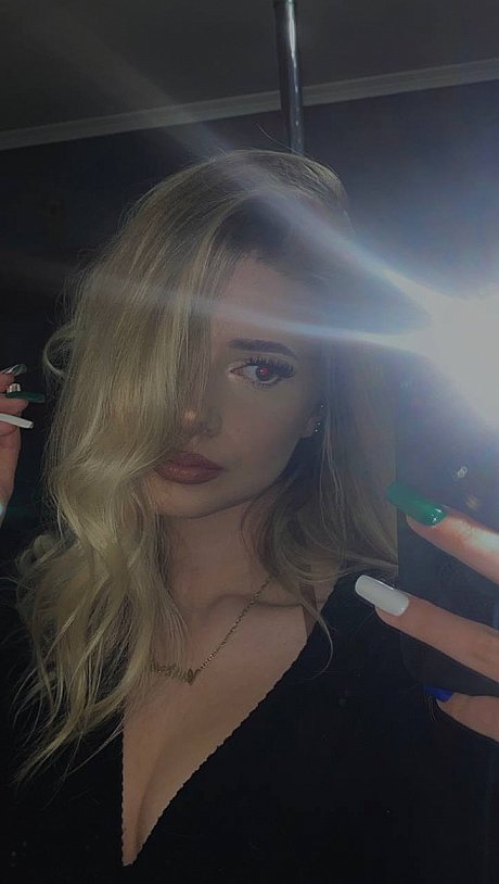 OnlyFans Your blonde Wiki Your blonde Wiki - Image 16 of 20  in Model category  