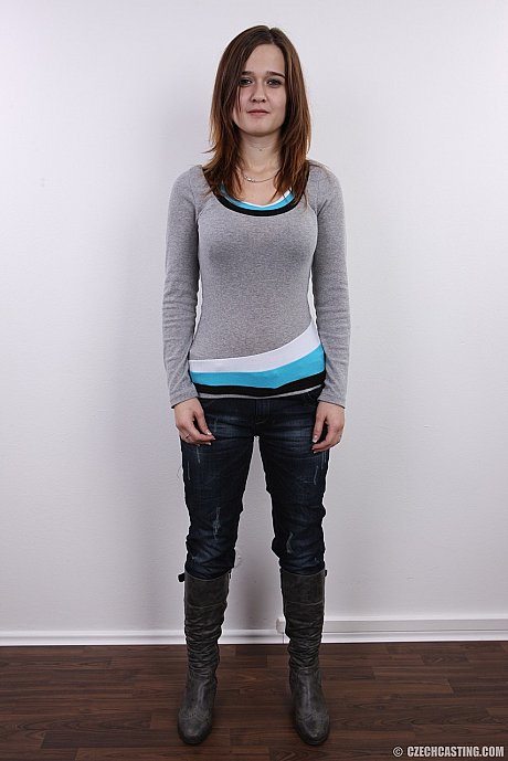 First timer with saggy melons and a shaved snatch stands naked after removing her c - Image 2 of 21  in Close Up category   featuring Tereza 