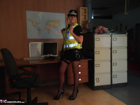 Mature UK policewoman Barby whore sets her boobies free of her uniform - #231793