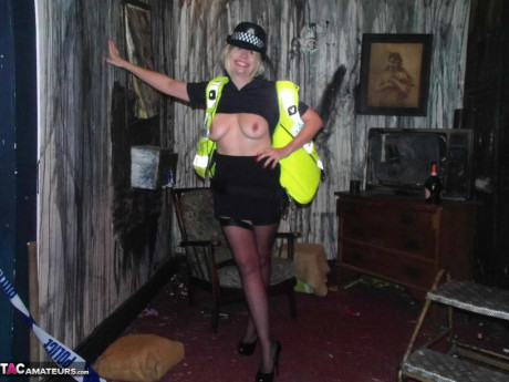 Mature UK policewoman Barby whore sets her boobies free of her uniform - #231804