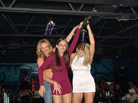 Older blonde exposes her hanging titties & her shaved snatch at a bar party - Image 4 of 20  in Skirt category  