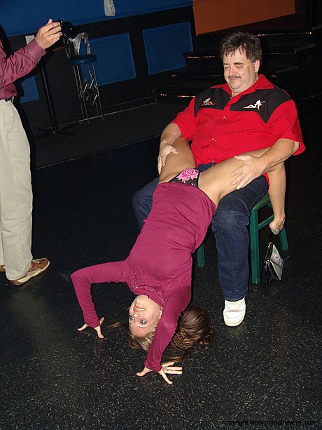 Older blonde exposes her hanging titties & her shaved snatch at a bar party - Image 12 of 20  in Skirt category  