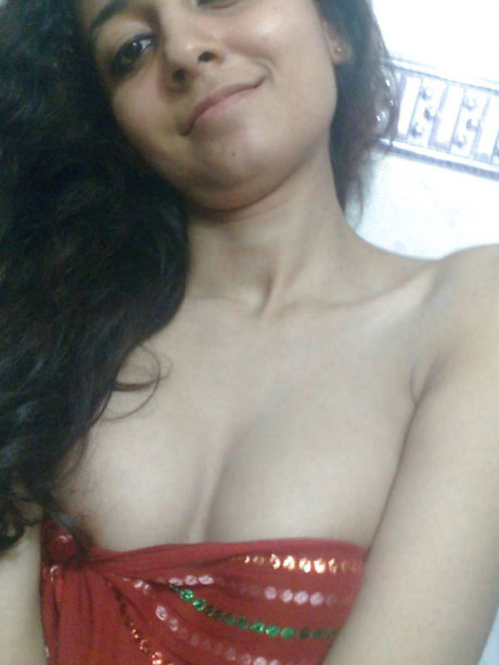 Indian solo girl girl girl holds her face firm while letting nipples free of underwear - #366379