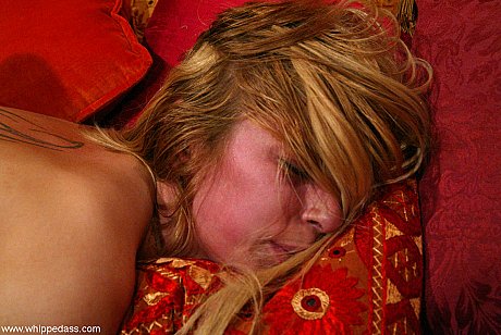 Whipped booty performed by Lain Oi, Sydnee Capri Sex Pictures - Image 17 of 21  in Dildo category   featuring Sydnee Capri, Lain Oi 