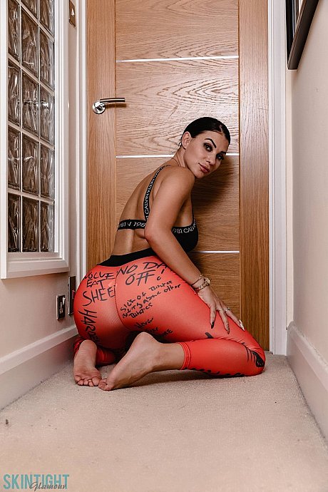 Hot UK brunette Roxy Mendez removes skintight pants while getting undressed - Image 5 of 12  in Spreading category   featuring Roxy Mendez 