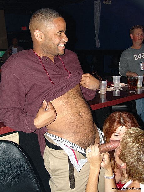 Cougar amateur Double Dee sucks a random man while partying like a pornstar - Image 18 of 21  in Amateur category   featuring Tracy Lick, Double Dee 