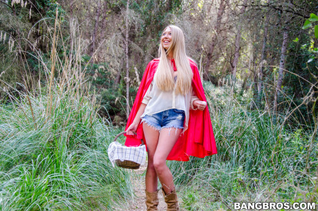 Yellow-haired Red Riding Hood Lexi Lowe bares her huge natural tits for the bad wolf - #26372