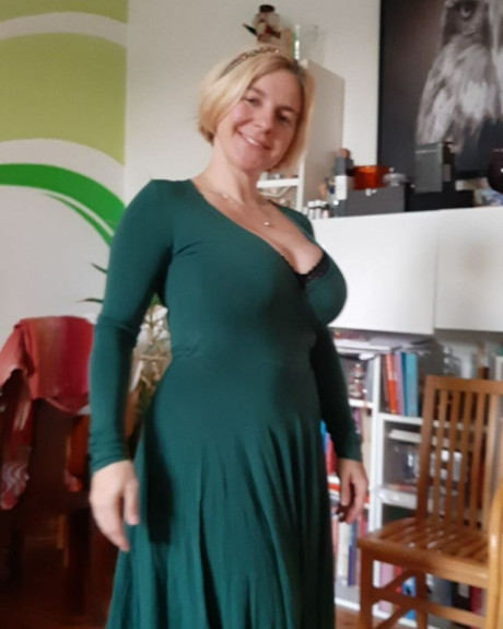 Pretty blonde grandma flaunts her incredible cleavage in hot outfits - #734085