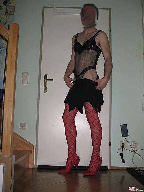 Club Cross Dresser XXX Porn Pics - Image 1 of 12  in Shemale category  