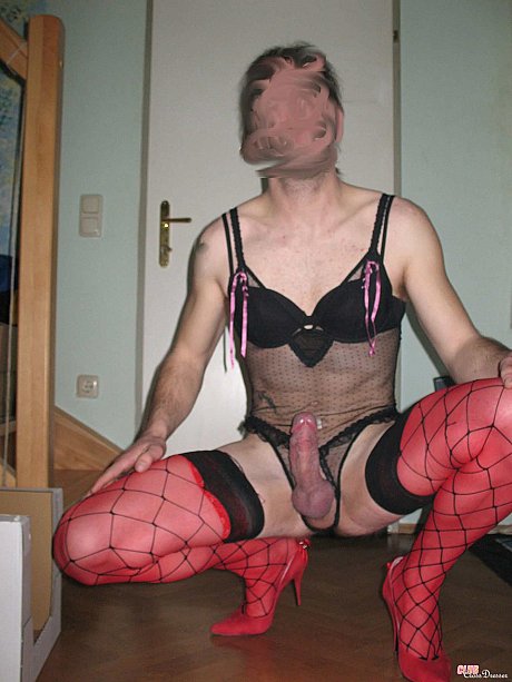 Club Cross Dresser XXX Porn Pics - Image 2 of 12  in Shemale category  