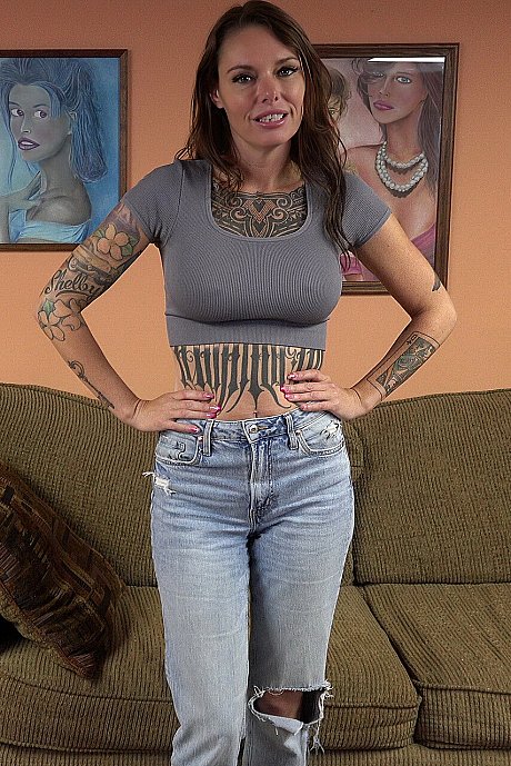 Tattooed MILF Parker Skyes strips nude and gives a hot POV bj - Image 2 of 21  in Pussy category   featuring Parker Skyes 