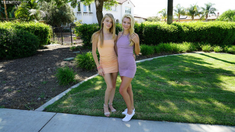 Fresh young blondes Riley Star & Hannah Hays model charming teen curves in tight dress - #1495337
