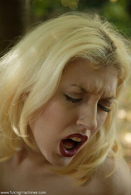 Naturally busty blondie Cowgirl cums hard while riding a machine dildo outside - Image 16 of 20  in Dildo category   featuring Liz Tyler 