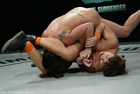 Ultimate Surrender performed by DragonLily, Toni Benz naked Gallery - Image 11 of 21  in Lesbian category   featuring DragonLily, Toni Benz 