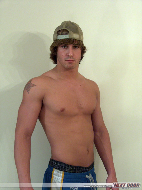 Hunky dude Trent showing off his athletic body and his delicious schlong all nude - #226092