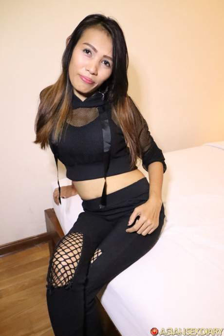 Brunete Thai babe Tata exposes her brown nips and gets boned in POV action - #1442459