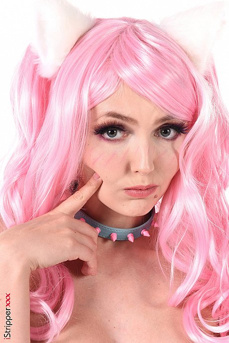 Adorable lady gf chick Sia Siberia dildos her snatch while sporting cosplay attire - Image 6 of 15  in Dildo category   featuring Sia Siberia 