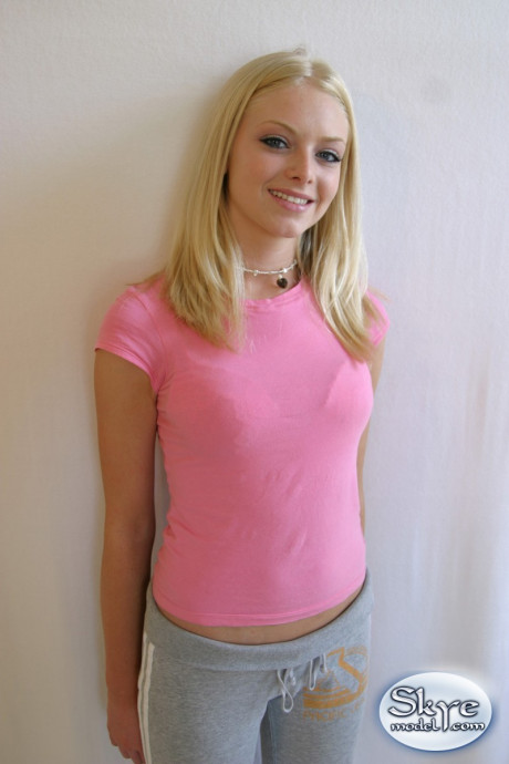 Fine young lady girl broad Skye Model hangs out in a pink shirt and her yoga pants