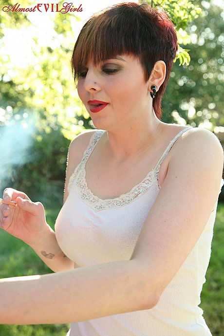Short haired girl GF broad Morna flashes titties and cunt while smoking in backyard - Image 4 of 15  in Outdoor category   featuring Morna 