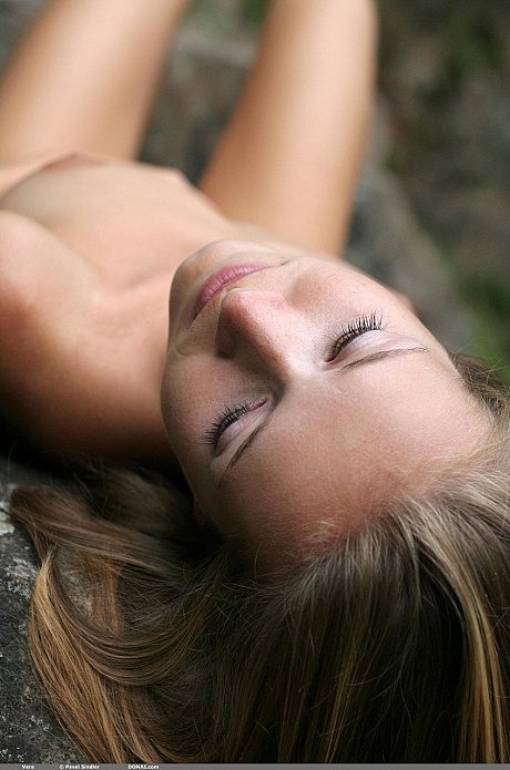 White naturalist models among nature without a stitch of clothing - Image 14 of 16  in Model category   featuring Vera 