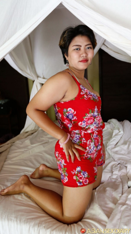 Chubby chinese maid Siskag gets her bushy vagina poked & creampied POV style - #608386