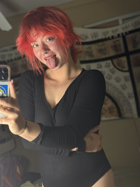 OnlyFans skank redhead Abby exposing her massive booty in the mirror - #1463969