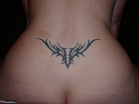 Cougar blonde Tiffany Pearl sticks a glass dildo in her massive butt - Image 7 of 16  in Close Up category   featuring Tiffany Pearl 