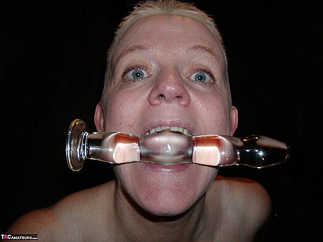 Cougar blonde Tiffany Pearl sticks a glass dildo in her massive butt - Image 13 of 16  in Close Up category   featuring Tiffany Pearl 