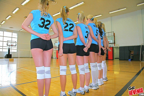 Abby and her teenie girlfriends from volleyball team expose bareback asses - #1022923