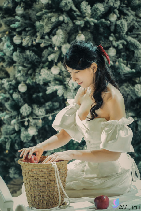 Pretty asian babe Jiaxin loves some doggystyle sex in a dramatic cosplay scene - #1366971