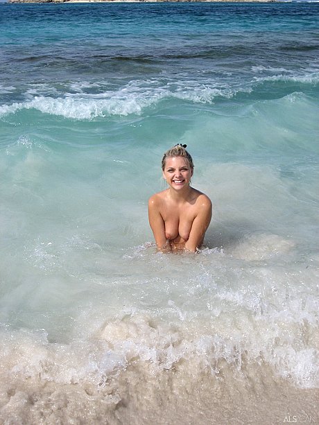 Adorable babe Amy Lee and her yellow-haired friend pose and blow a dick on the beach - Image 12 of 20  in Outdoor category   featuring Jana Jordan, Carli Banks, Amy Lee 