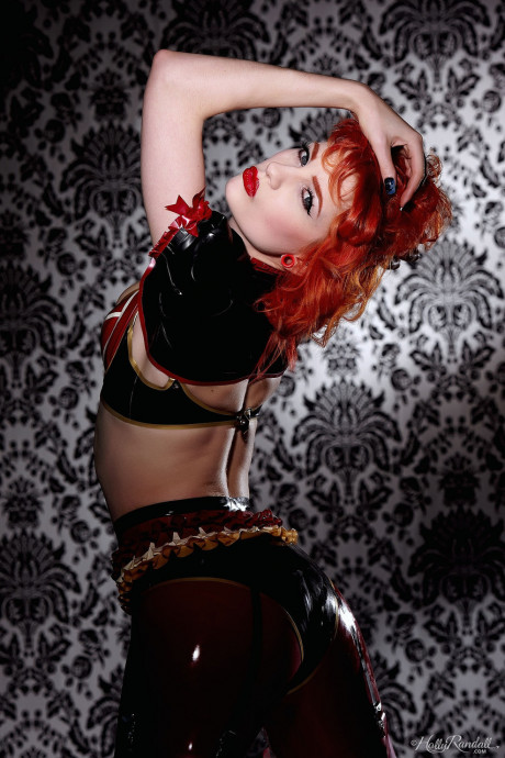 Ginger Head sweety Ulorin Vex shows her tiny titties and poses in leather high heels - #1408145