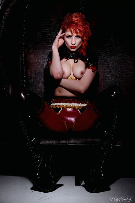 Ginger Head sweety Ulorin Vex shows her tiny titties and poses in leather high heels - #1408152