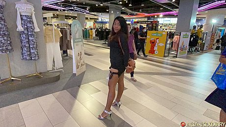 Chubby chinese babe Oam F shows off her great ass and her shaved twat - Image 2 of 21  in Legs category   featuring Oam F