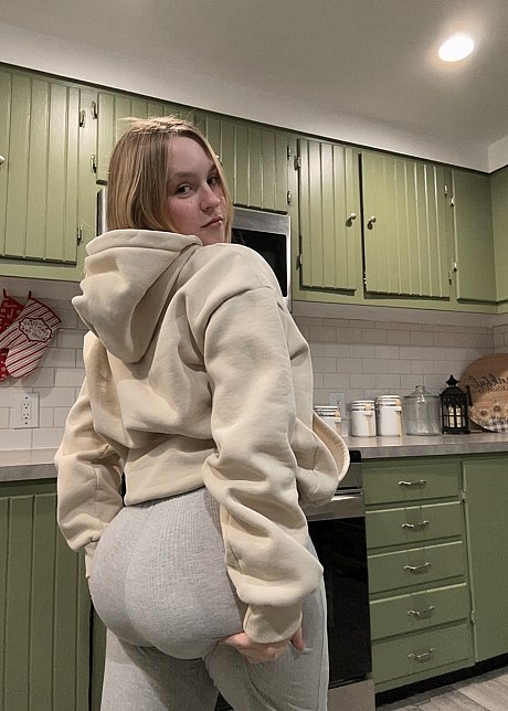 OnlyFans Madison Rose XXX Photos - Image 5 of 10  in Model category  