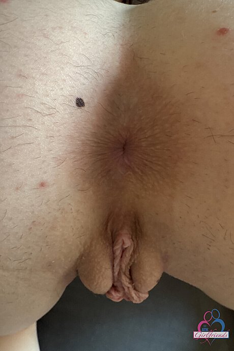 Amateur girlfriend Remi bare shows & rubs her puffy vagina in a solo compilation - Image 11 of 21  in Amateur category  