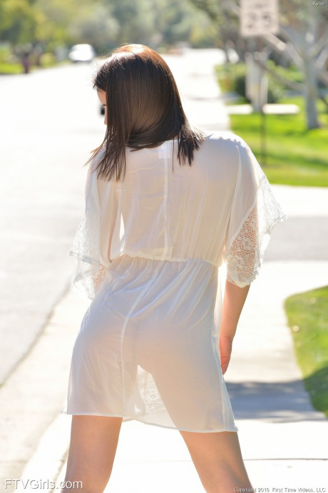 Charming brunette Kylie doffs her white outfit and reveals her fantastic body - #282595