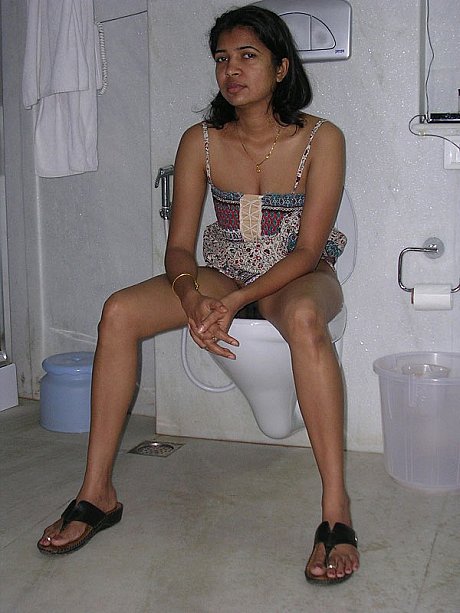 Indian fiance Radha blows her boy dong after doing bathroom things - Image 7 of 15  in Tiny Tits category   featuring Radha 