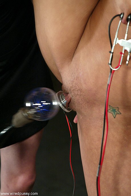 Wired pussy featuring Mia Bangg nude Pics - Image 12 of 21  in Lesbian category   featuring Mia Bangg 