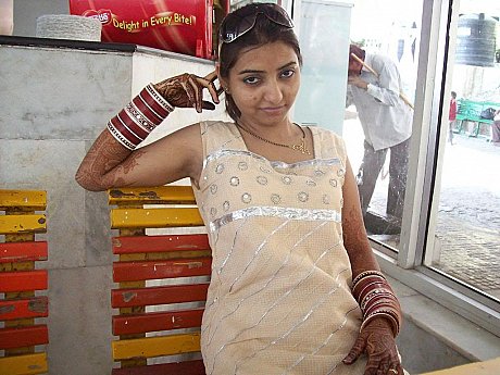 Indian lady gf woman models for naked nude shoot during her honeymoon - Image 8 of 10  in Outdoor category  