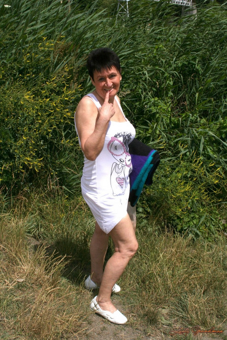 Kinky short haired granny swallowing younger penis in nature before hot fuck - #1235005