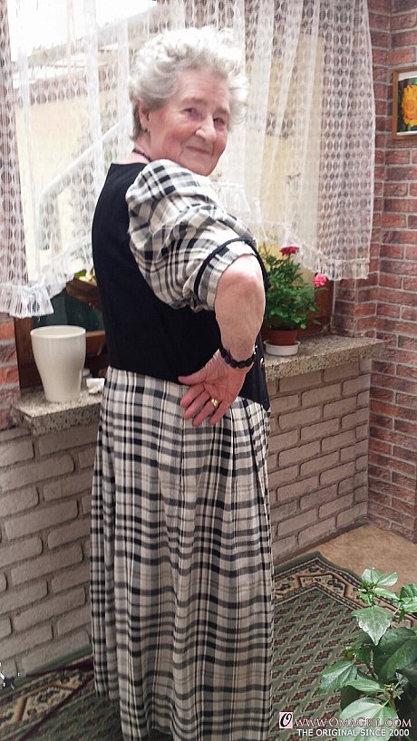 Short-haired old lady Pitschka undressing and showing her saggy melons - Image 4 of 20  in Amateur category   featuring Pitschka 