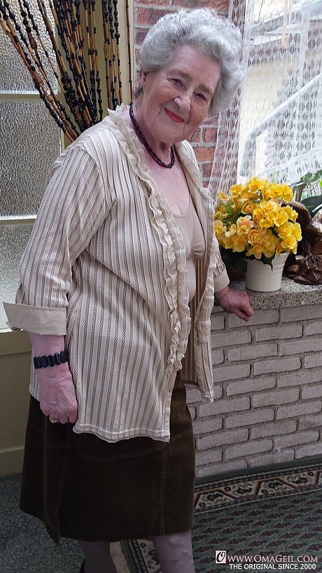 Short-haired old lady Pitschka undressing and showing her saggy melons - Image 7 of 20  in Amateur category   featuring Pitschka 