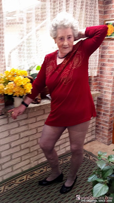 Short-haired old lady Pitschka undressing and showing her saggy melons - Image 9 of 20  in Amateur category   featuring Pitschka 
