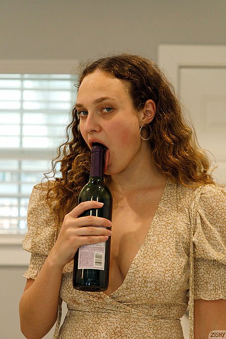 Beautiful curly haired amateur Carrie Barber shows her enormous behind in panties - Image 6 of 12  in Outdoor category   featuring Carrie Barber 