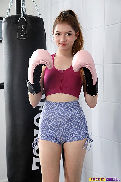 Caught My Coach featuring Bruce Venture, Myra Moans Sex Images - Image 1 of 21  in Pussy category   featuring Bruce Venture, Myra Moans 